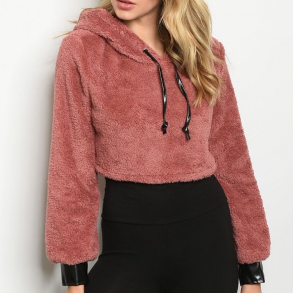 Sweaters - NWOT Cozy Pink & Black Crop Sweater